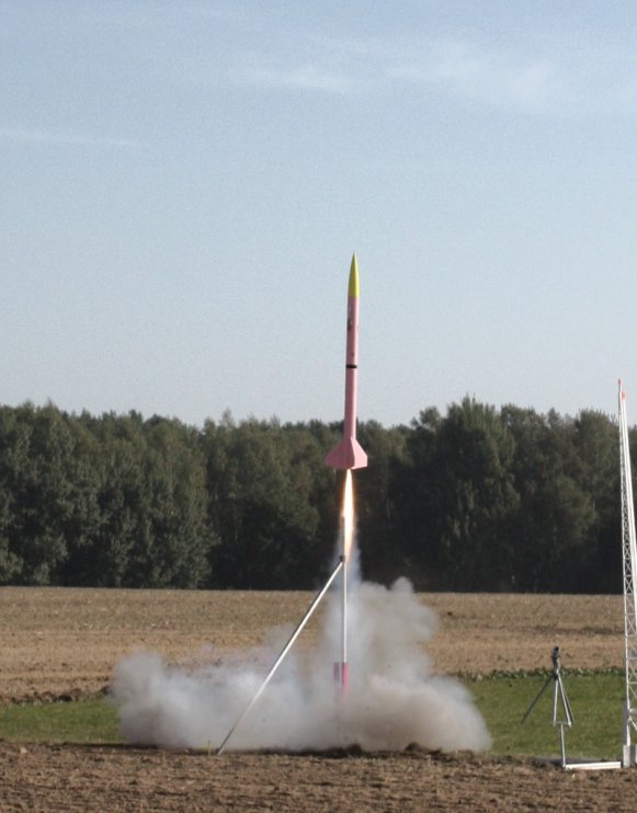 Ruzovy Panter na AP 740 Ns - start